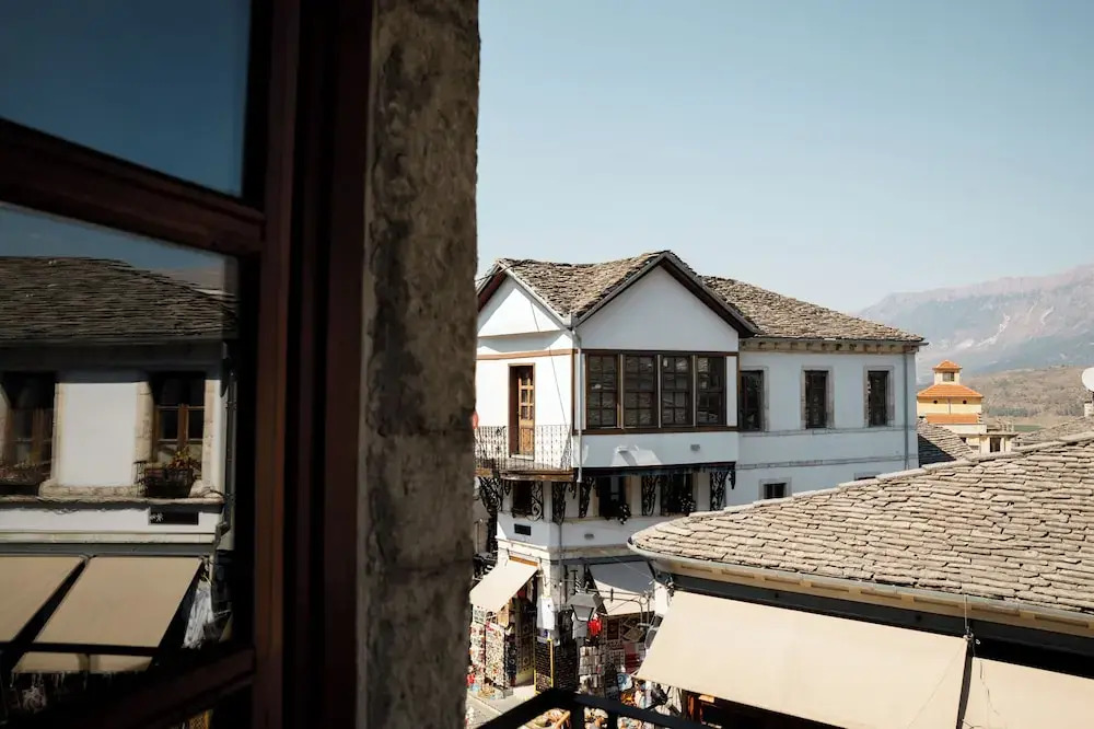 Furra Restaurant & Rooms