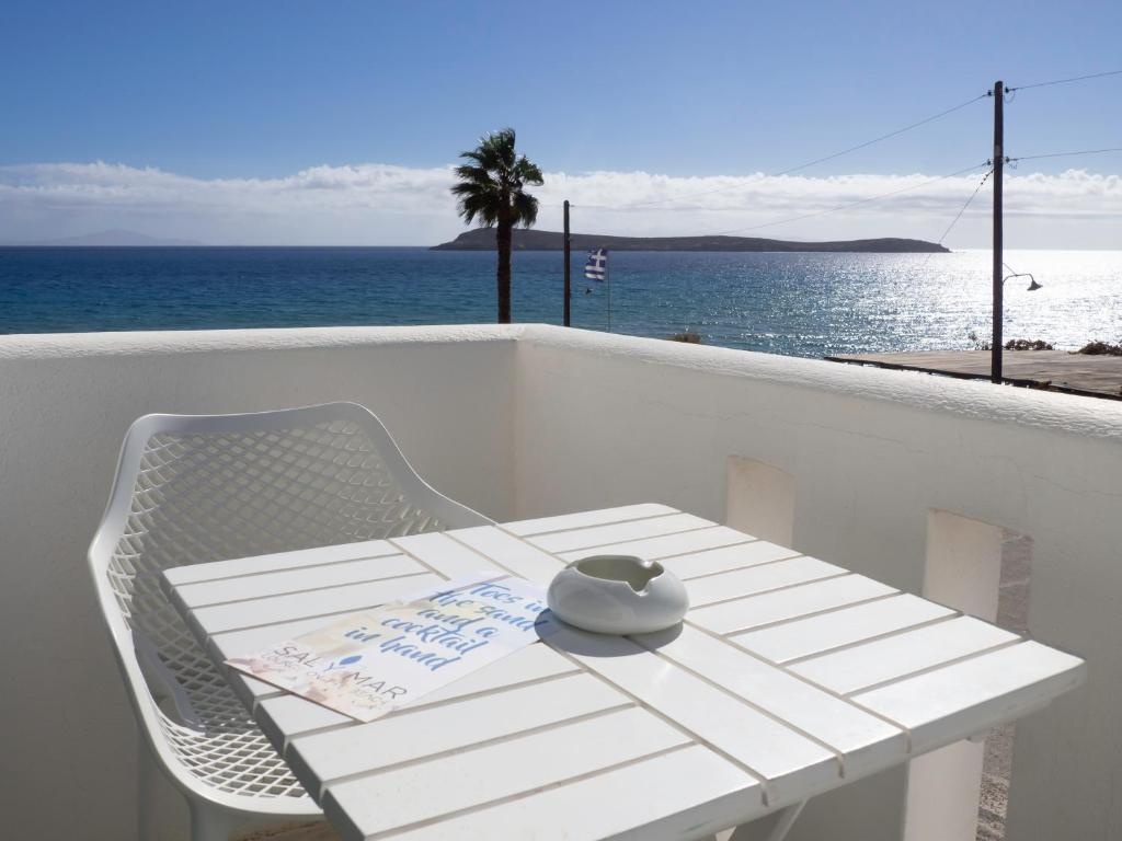 Amaryllis Beach Hotel