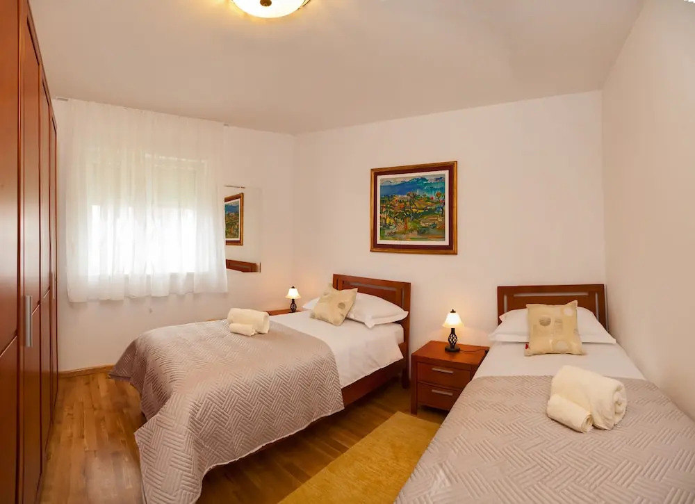 Apartments Maja
