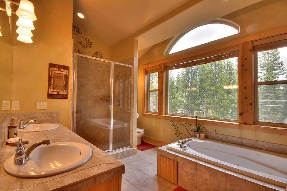 The River Rock Lodge Home 4 Bedrooms 3 Bathrooms Home
