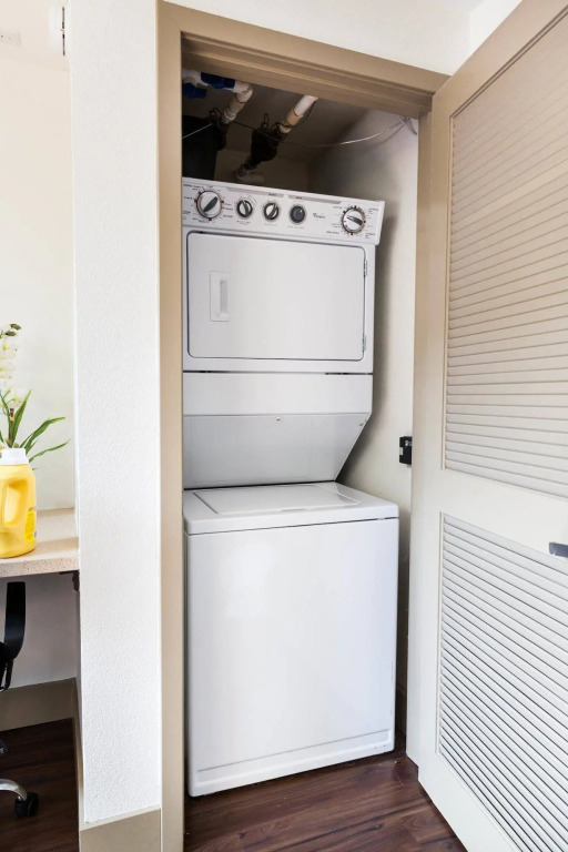 Heaven on Hollywood Furnished Apts - Vine