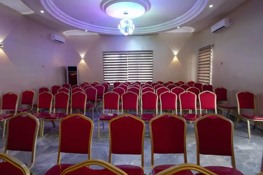 Luton Park Hotels