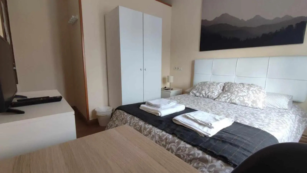 FlipHouse Rooms Pensión⭐
