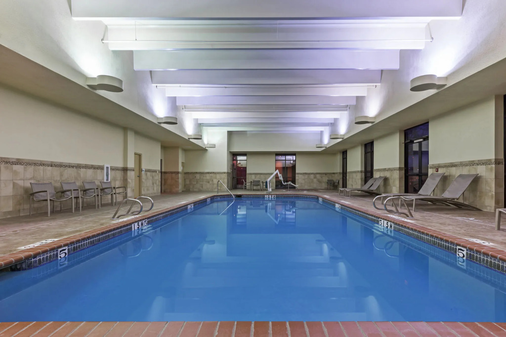 Holiday Inn Springdale-Fayetteville Area by IHG