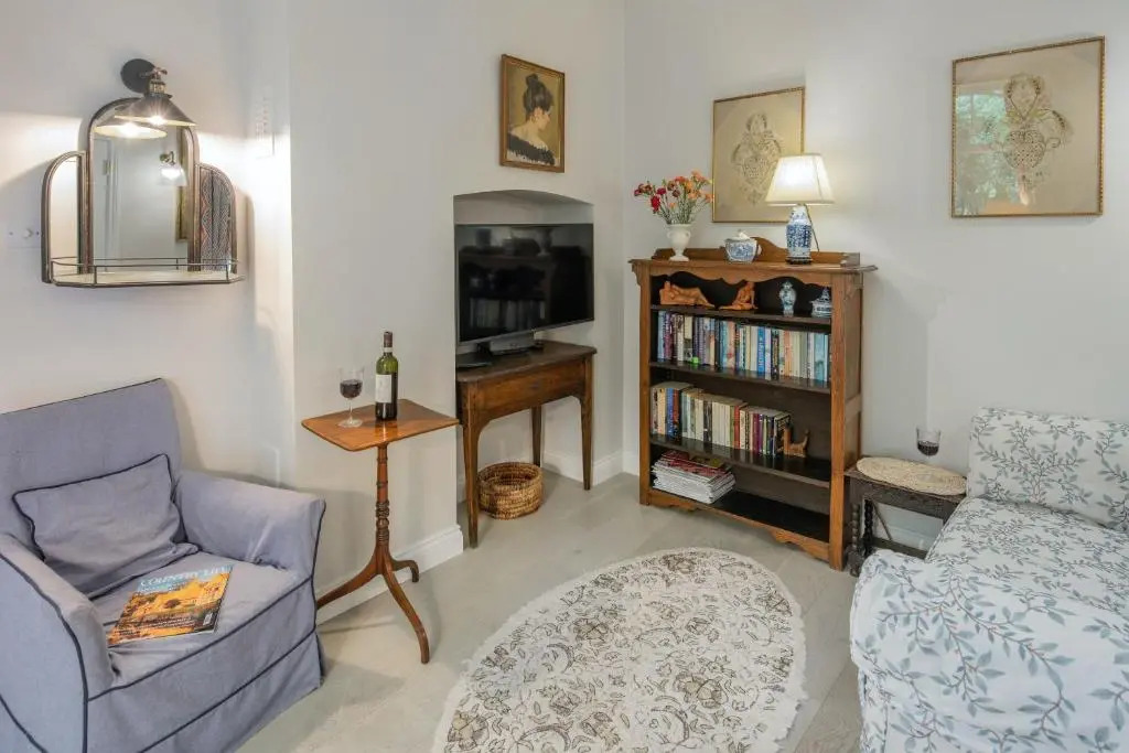 The Nook At Henge Estate