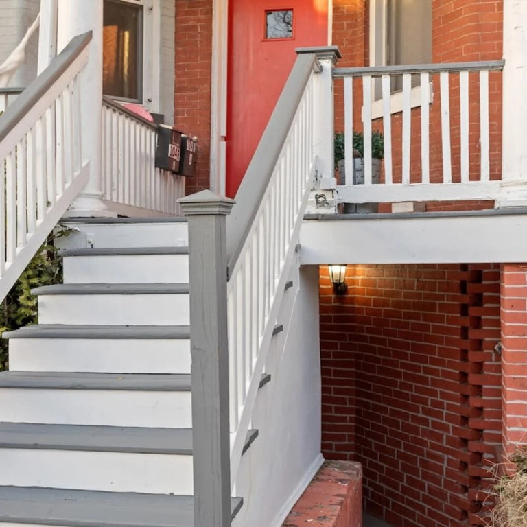Entire 1-br Apt in Noma Eckington