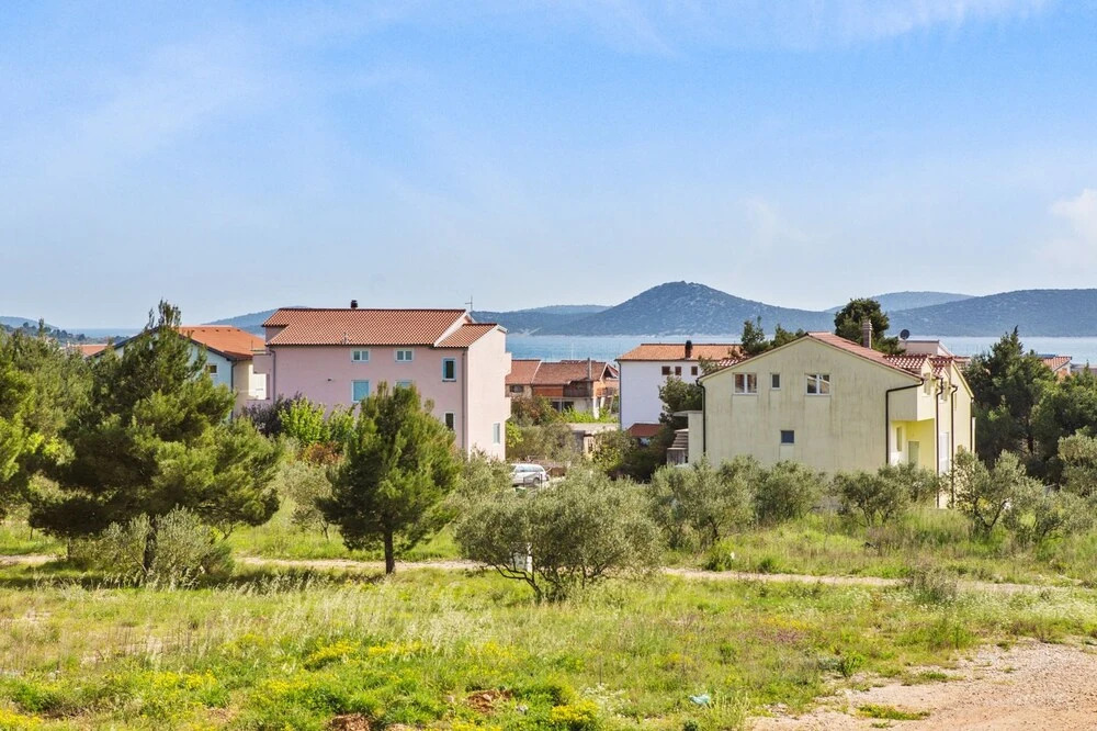 A Modern, 3-bedroom House in Vodice With a Swimming Pool and Wifi 800m