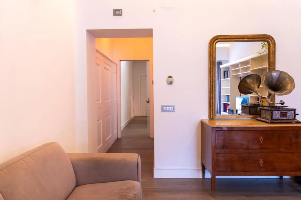 Regina Margherita Halldis Apartment