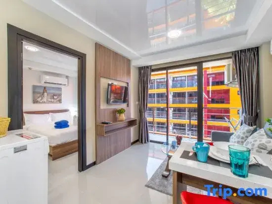Stylish 1BR Apt Near Nai Harn Beach & Pools P607