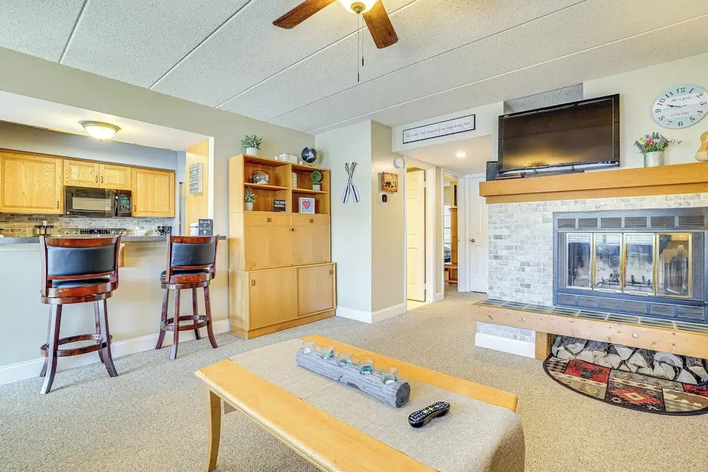 Big Boulder Water Views! Condo in Lake Harmony