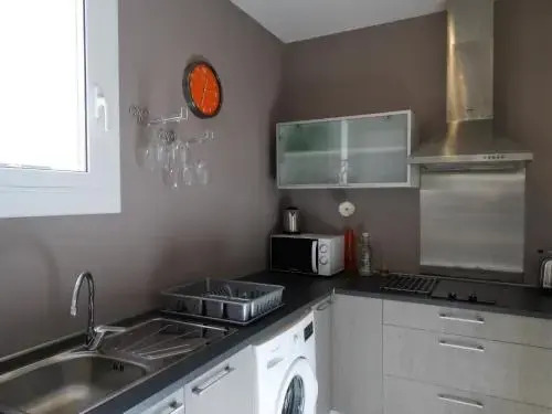 Feel at Sants Apartments
