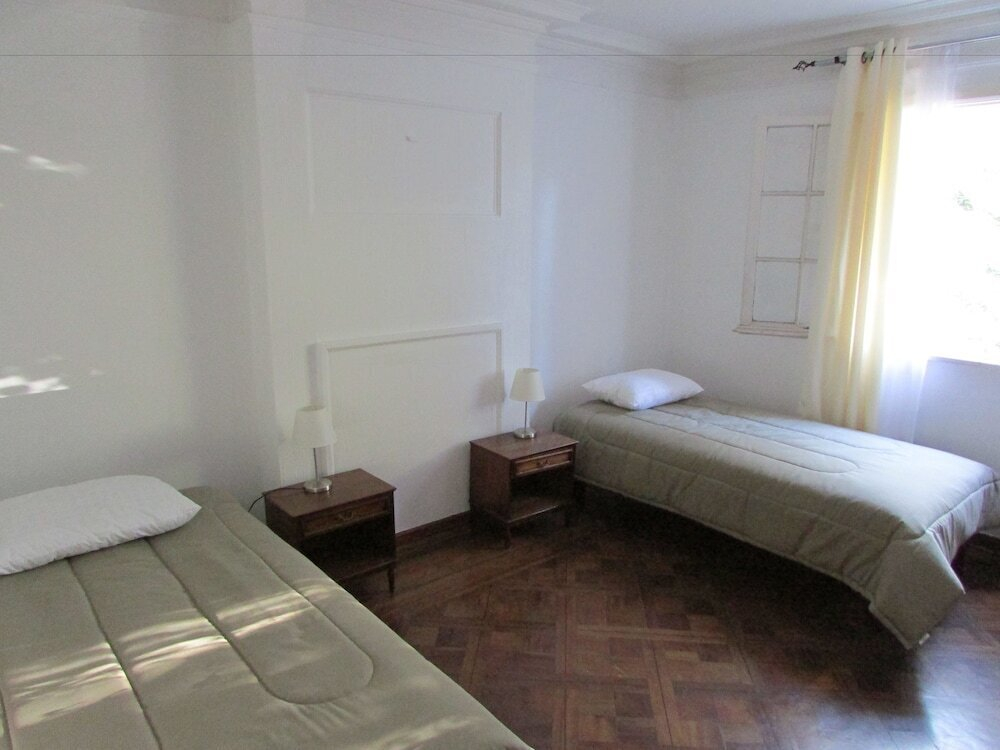 Hostal Romandia-33.44279
