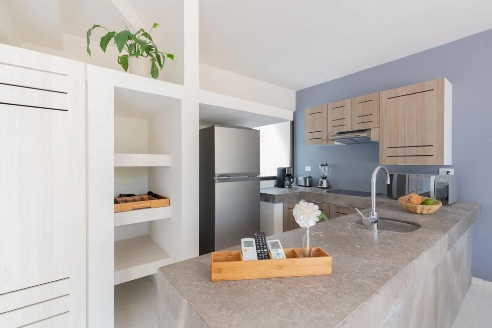 Amazing 6 Apts 12br Perfect for Large Groups Shared Pool With Sundeck in Downtown Tulum