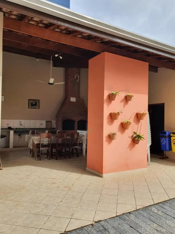 Amplo apto, 2 dorm, 2 banh e 3 vagas no Itagua com ar condicionado