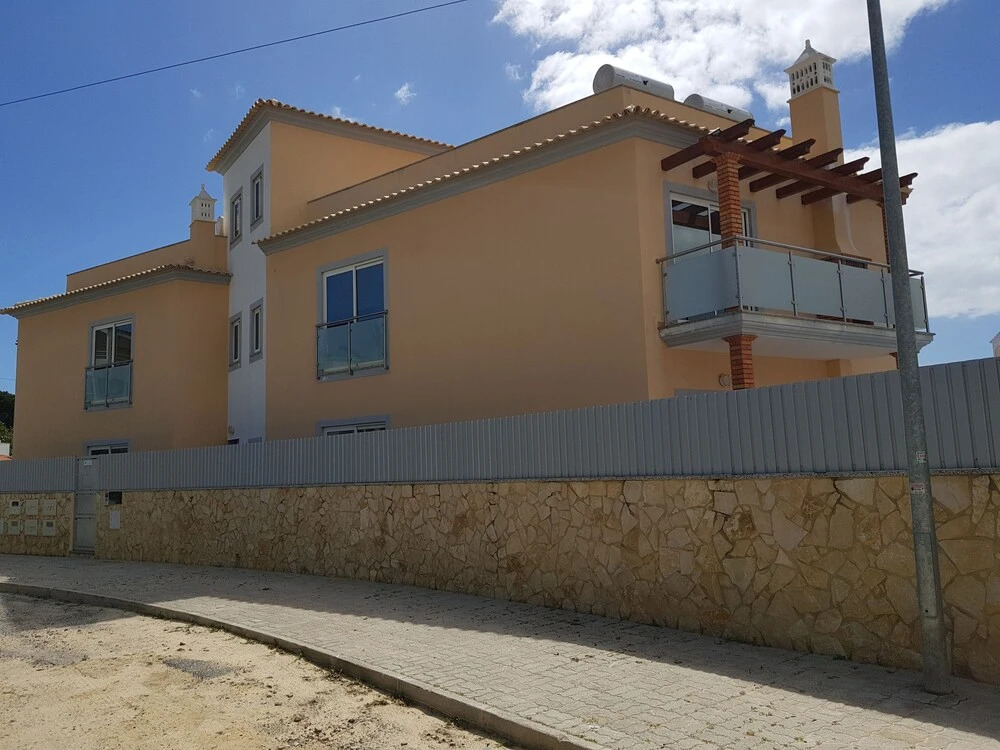 Oura Pereira Apartments