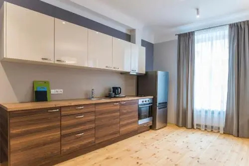 Colonel Suites & Apartments