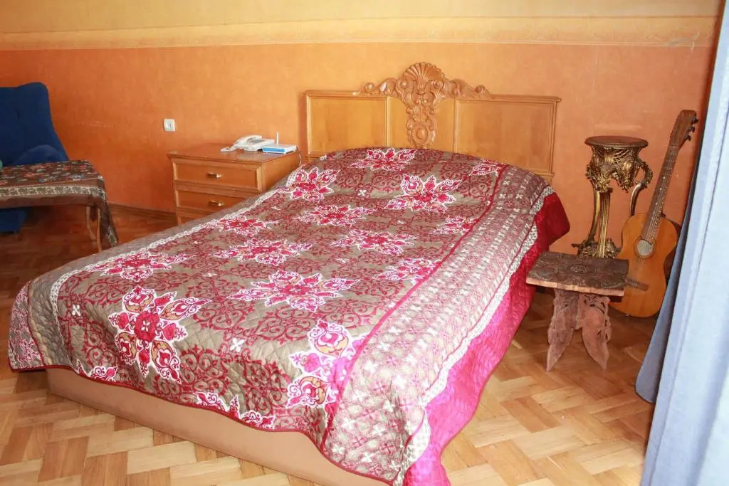 9 Shio Chitadze Street