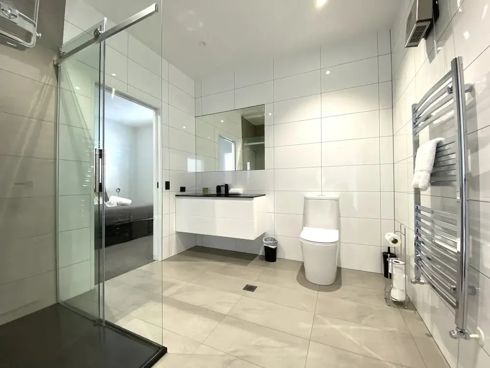 Galaxy Lake View 2 Bedrooms