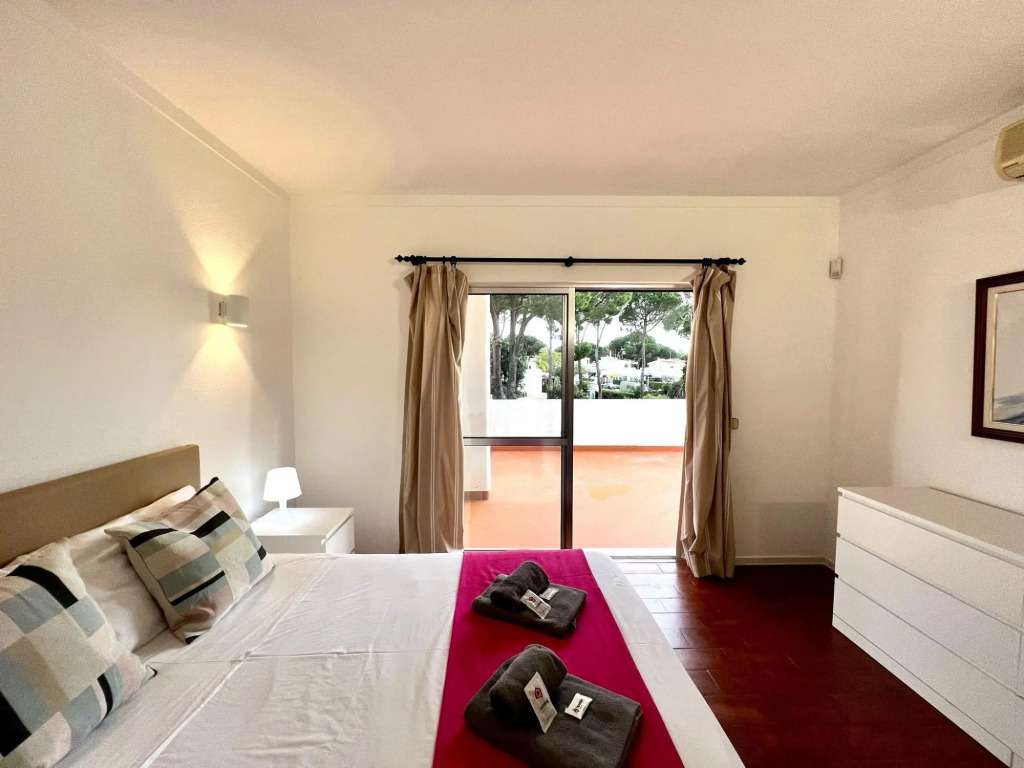 Vilamoura Ocean Villa with Pool by Homing