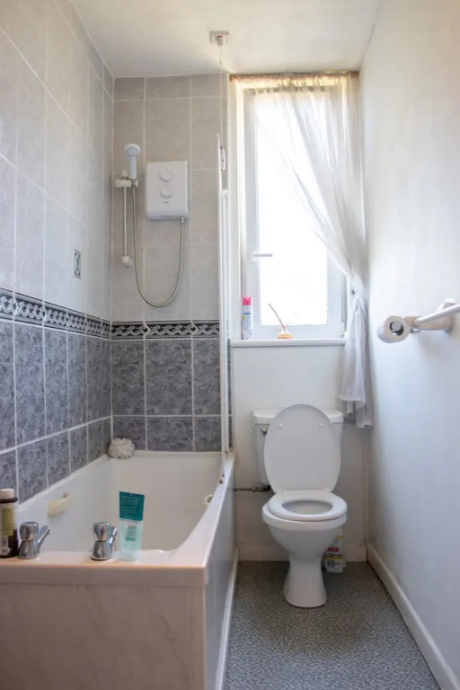 Charming 1 Bedroom Apartment