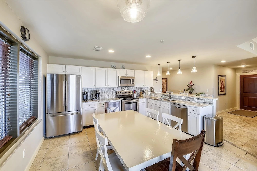 Origin at Seahaven 403 - Spacious 3 Bedroom w/Sunset View! Free Fun! 3 Condo by RedAwning