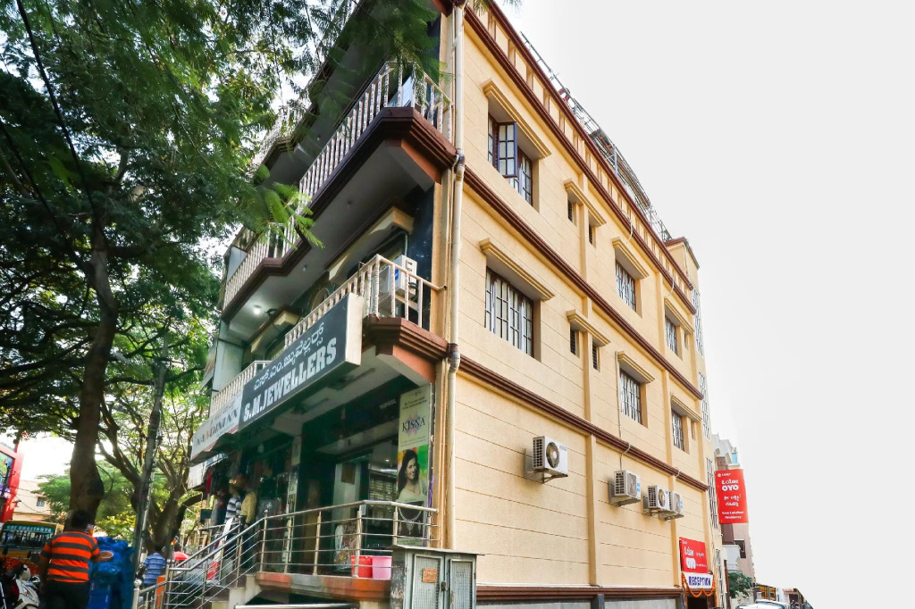OYO 46067 Sree Lakshmi Residency
