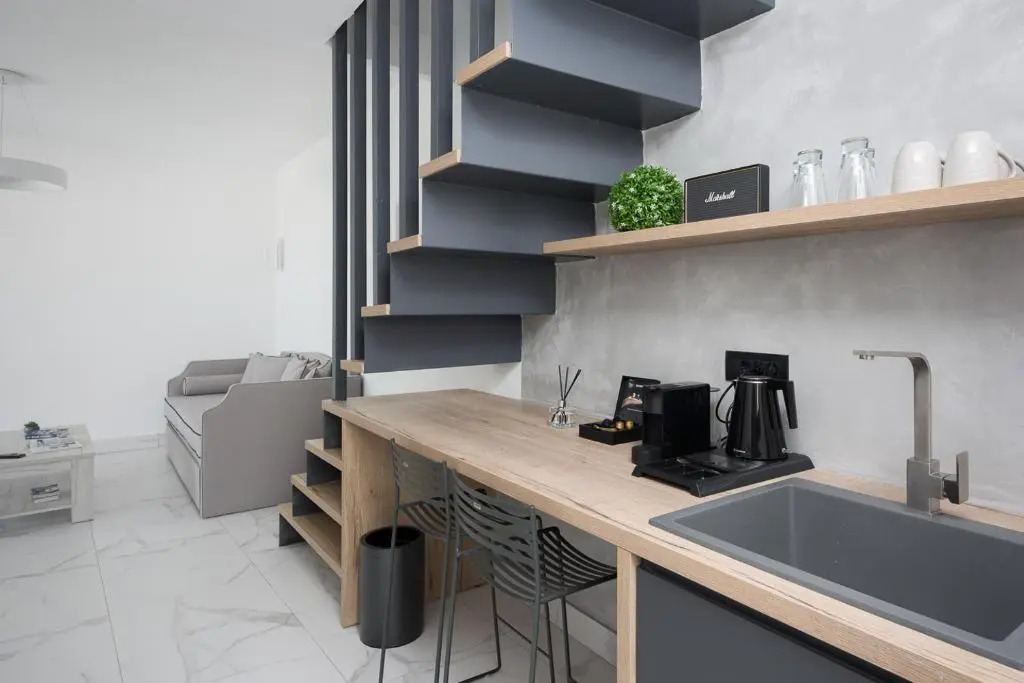 Karat Suites