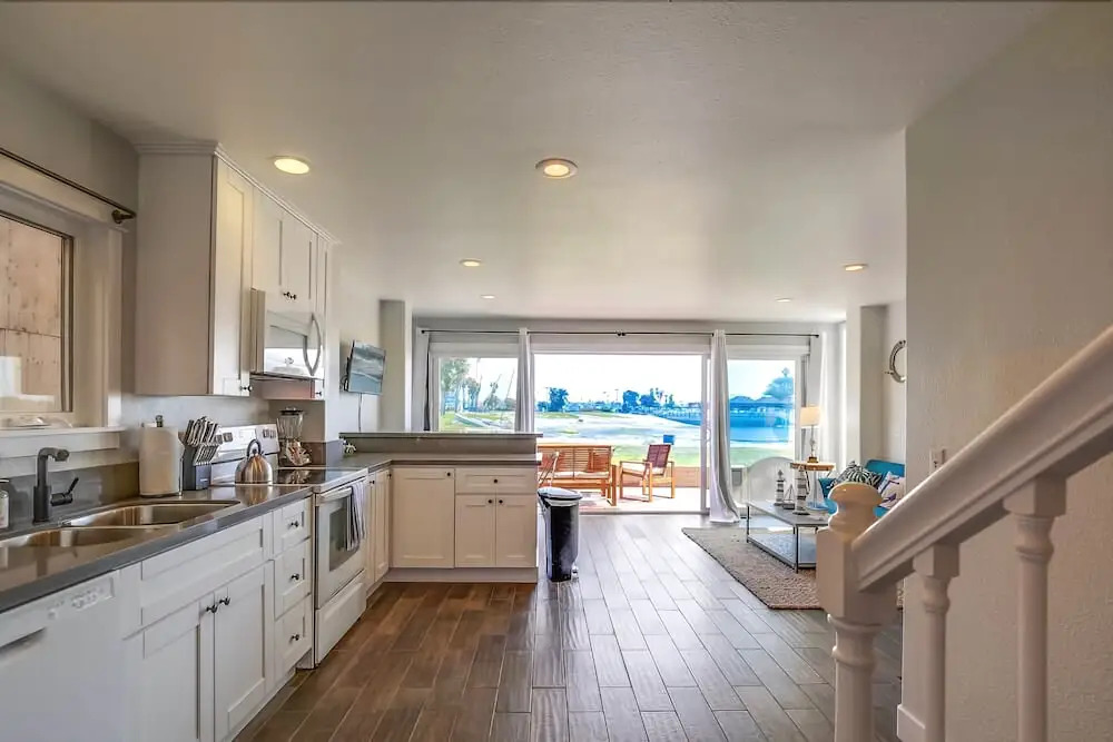 Bay Style 3 - 4 Br Home