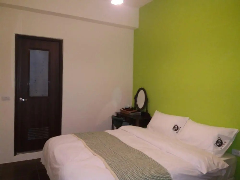 Pet Friendly Bear Station Smart Stay