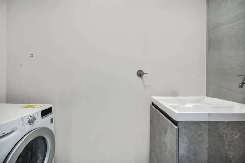 Housy Laureles - 601