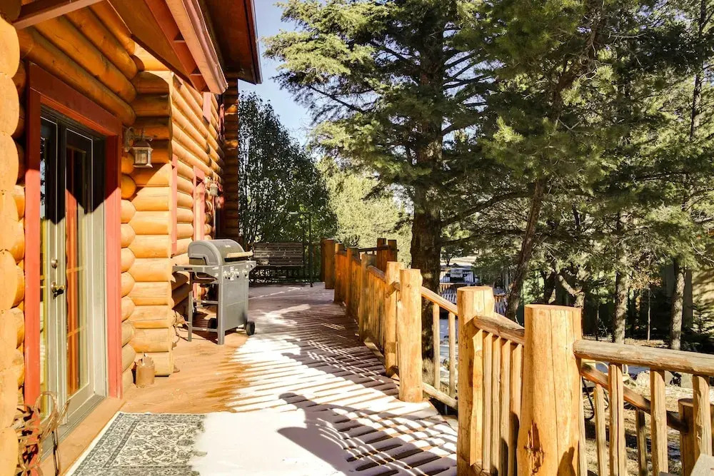 'lacy's Log Cabin' Alto Home w/ Mountain Views!