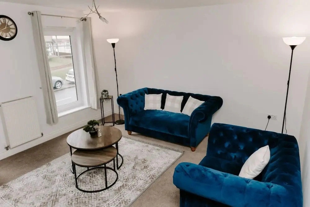 Hardwick Haven Modern 3BR Townhouse Retreat With Free Parking