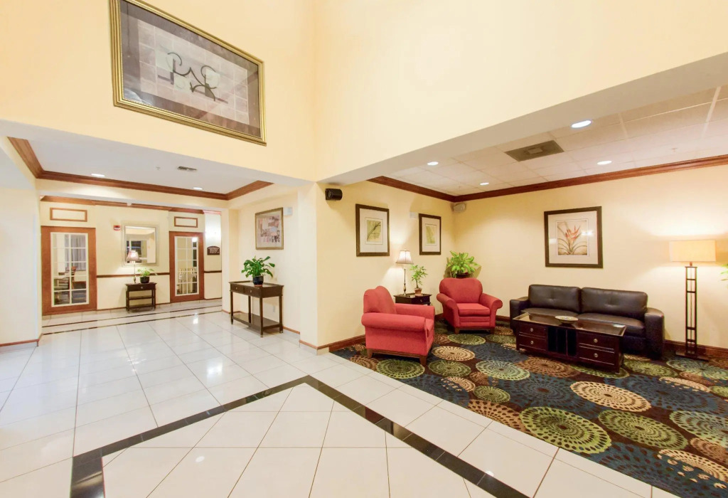 Holiday Inn Express Hotel & Suites Tampa-Fairgrounds-Casino by IHG
