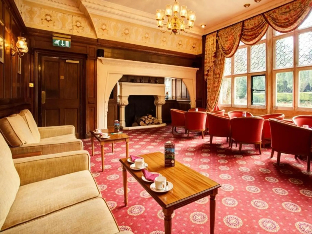Best Western PLUS Grims Dyke Hotel