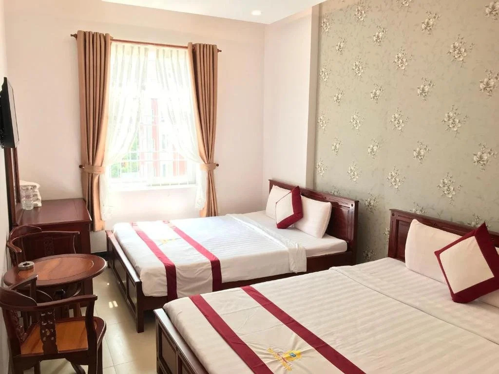 Thi Long Phung 2 Hotel