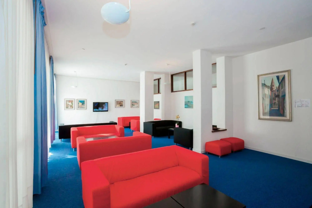 Marina Palace Hotel