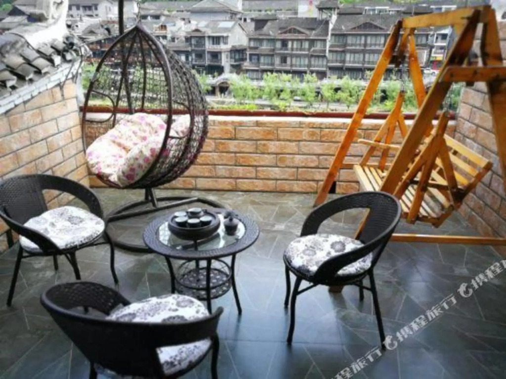 Come Back Tomorrow River View Hostel