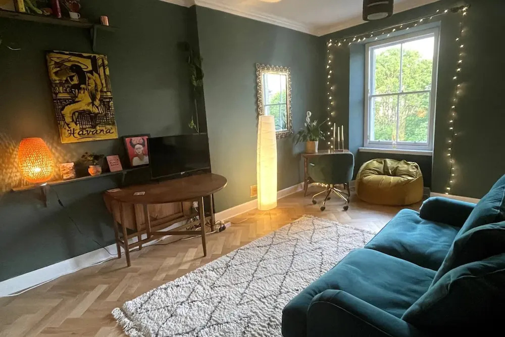 Cosy 2 Bedroom Apartment in the Heart of Leith