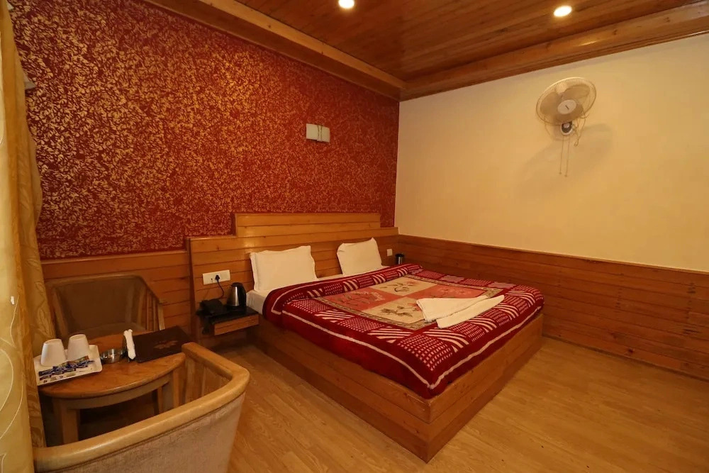 Gezellig Inn - Golden Apple