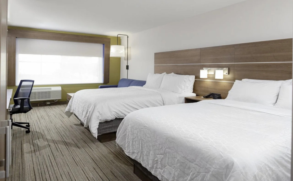Holiday Inn Express & Suites Phoenix East - Gilbert by IHG