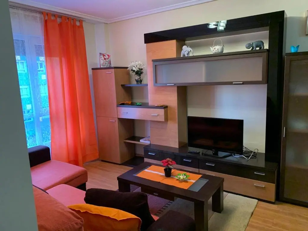 Apartamento Mota-2 Huca-Los Prados; Parking Y Wifi Gratis
