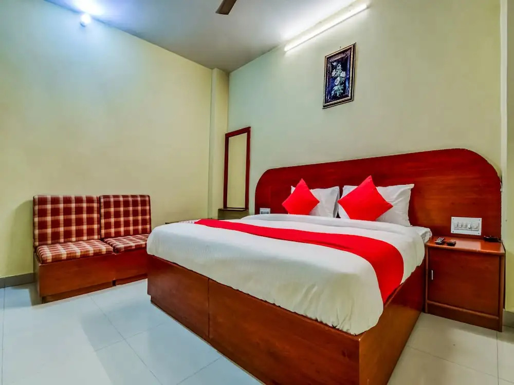 Collection O 18320 Hotel Utsav