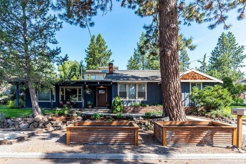 The Bend House 3 Bedroom Home by RedAwning