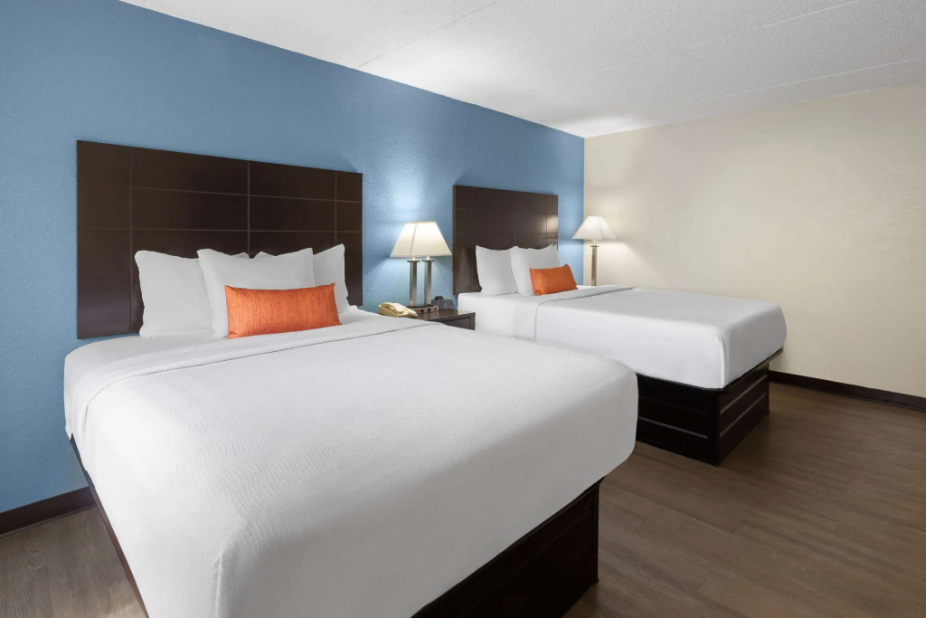Baymont Inn and Suites by Wyndham Farmington, MO