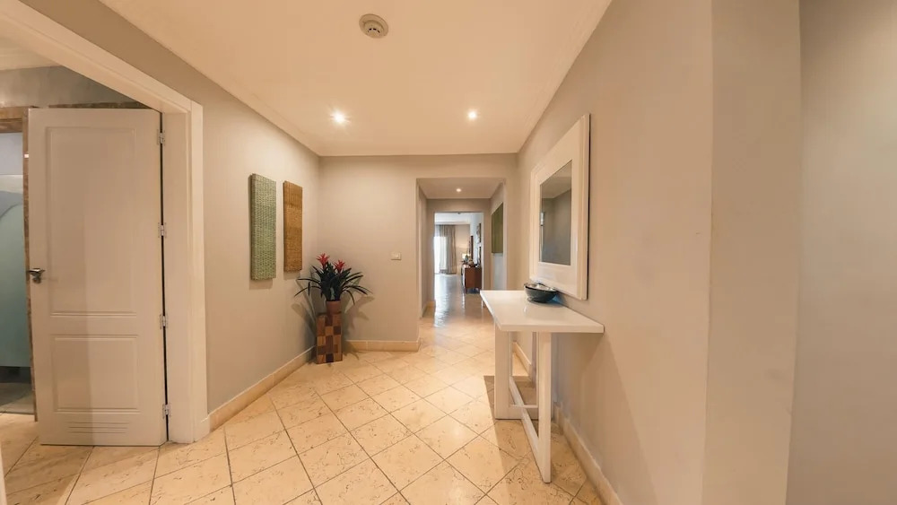 Spacious One-bedroom at Fishing Lodge w Balcony D59