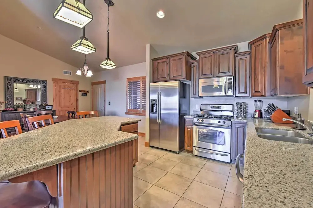 Airy Bear Hollow Condo: 5 Mi to Park City Mountain