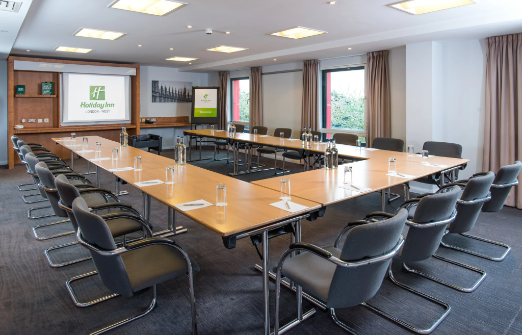 Holiday Inn London West by IHG