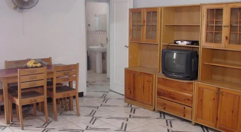 Maamoura Beach Family Apartment 3