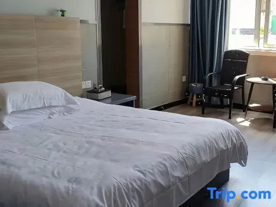 Nuosheng Business Hotel (Ninghai Xingning Middle Road)
