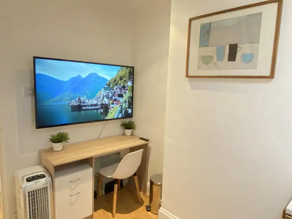 Impeccable 2-bed Apartment in Central London